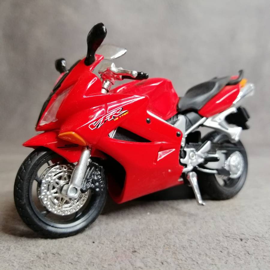 Honda VFR VTEC Die Cast Model Motorcycle Scale 1:18