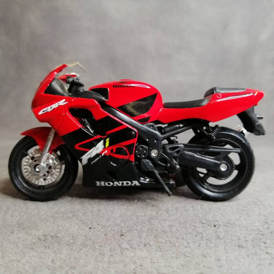 Honda CDR F4i Die Cast Model Motorcycle Scale 1:18