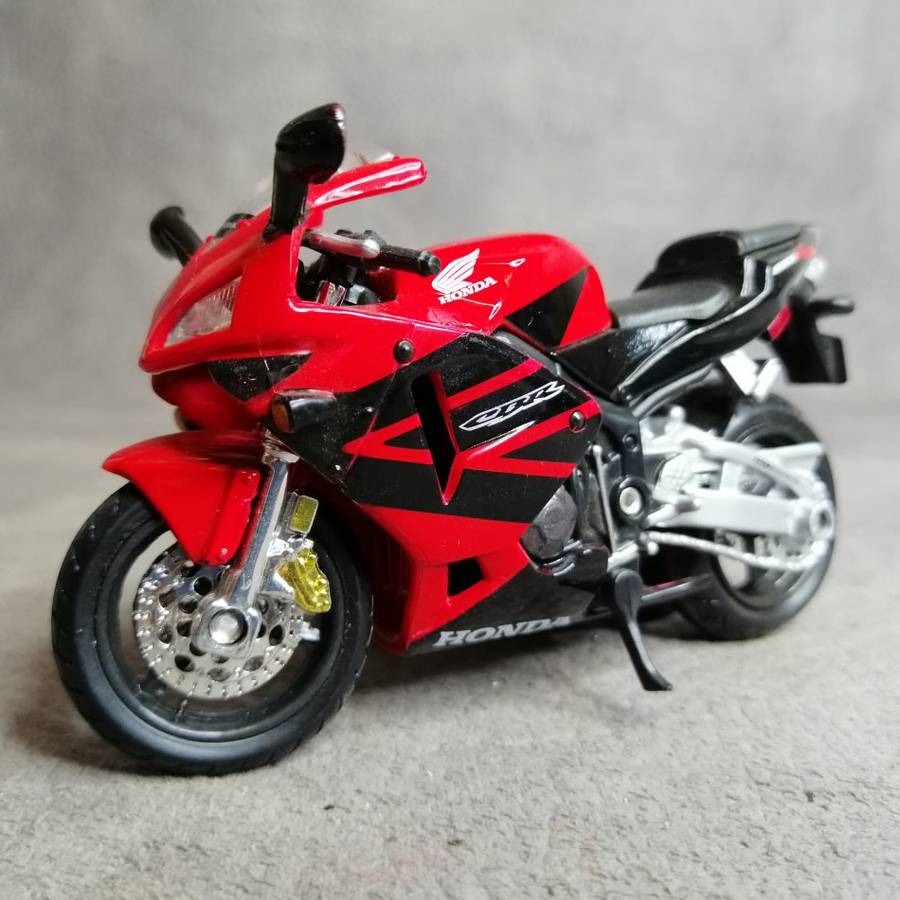 Honda CDR Die Cast Model Motorcycle Scale 1:18