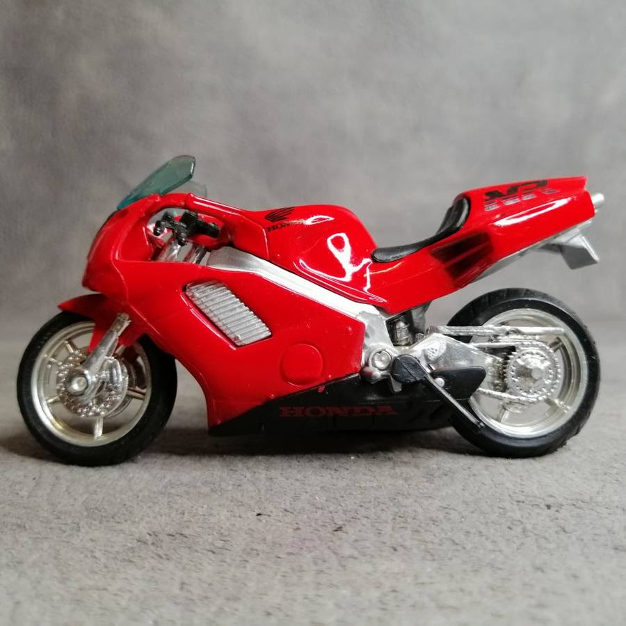 Honda NR Die Cast Model Motorcycle Scale 1:18