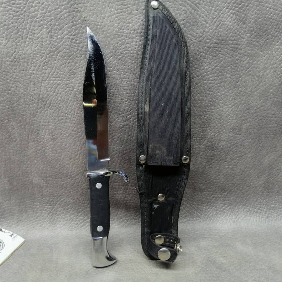 Original High Quality Tramontina Samurai Hunting Knife and Sheath!!