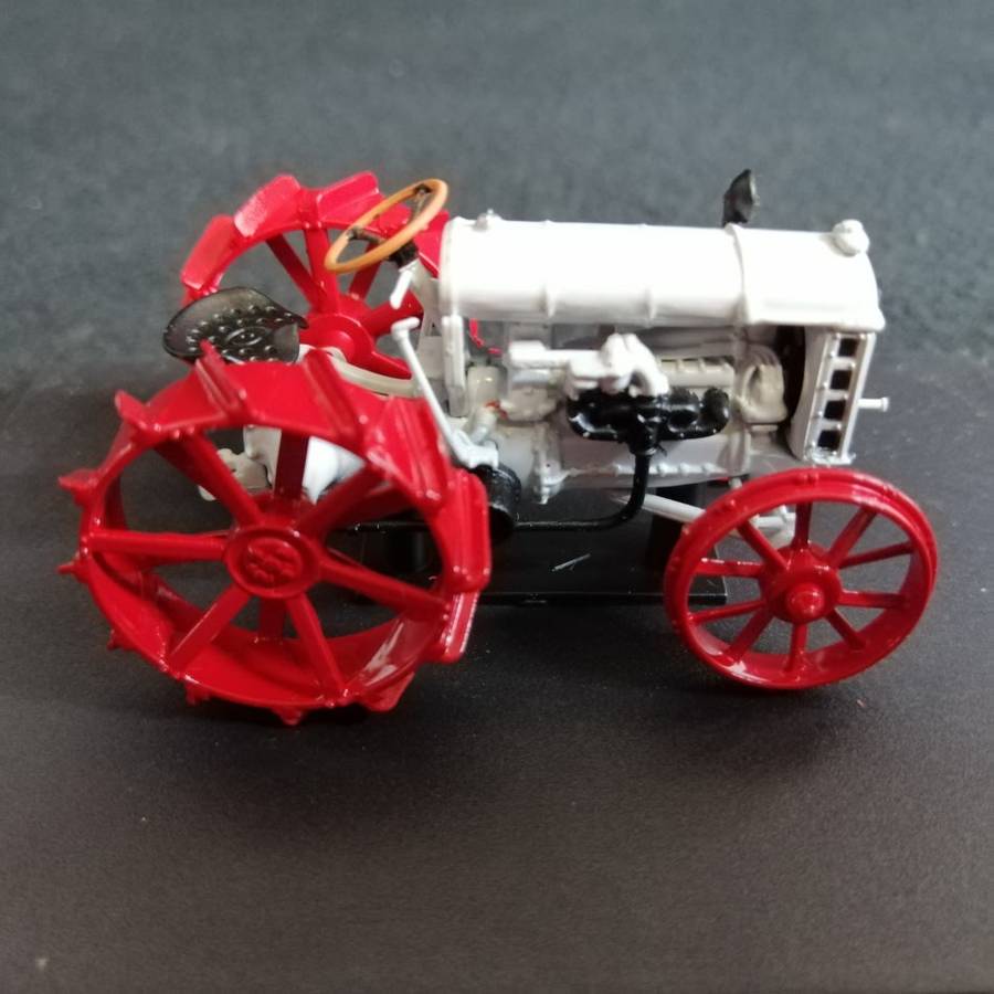 Detailed Die Cast Metal 1917 Fordson F Tractor !!!