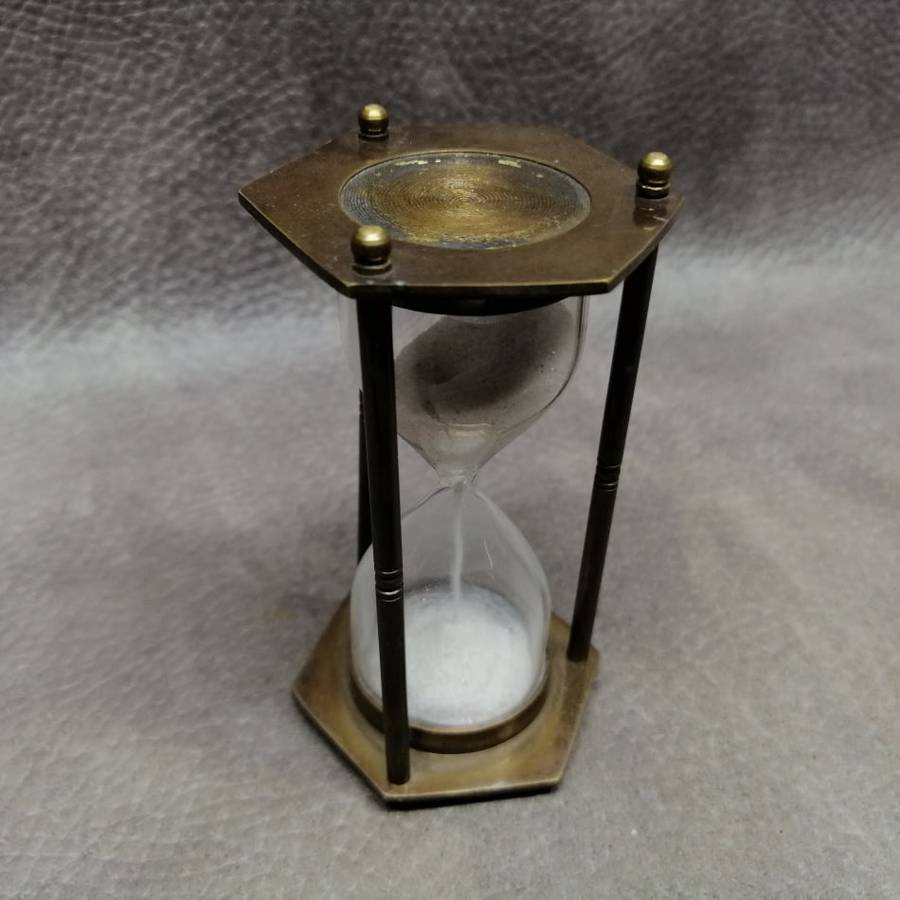 Vintage Brass and Glass Hour Glass (Measures Minutes)