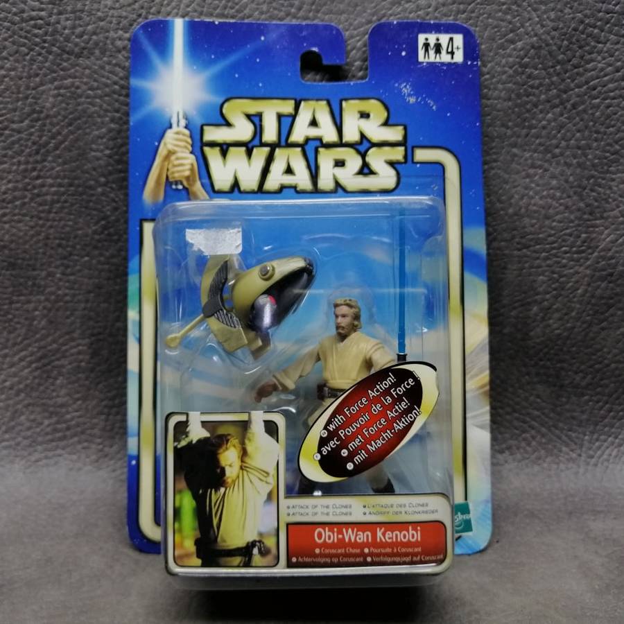 Original 2001 Vintage Carded Star Wars Obi-Wan Kenobi Figurine !!!