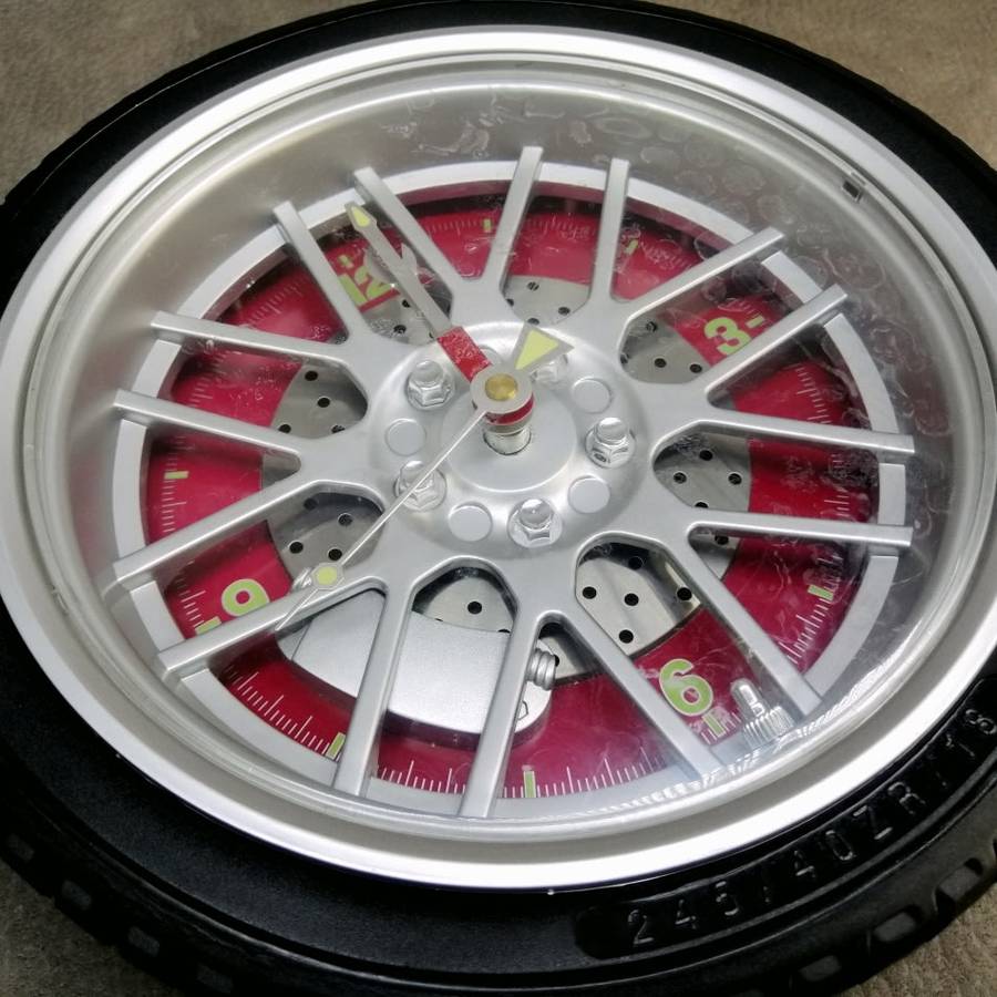 Cool!!! Original Vehicle Wheel Shaped Wall Clock!!! Working!!!