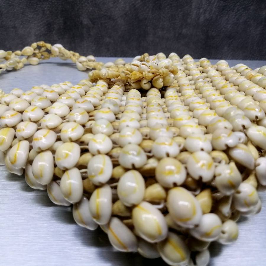 Fantastic!!! Highly Detailed Handcrafted Sea Shell Hand Bag!!!
