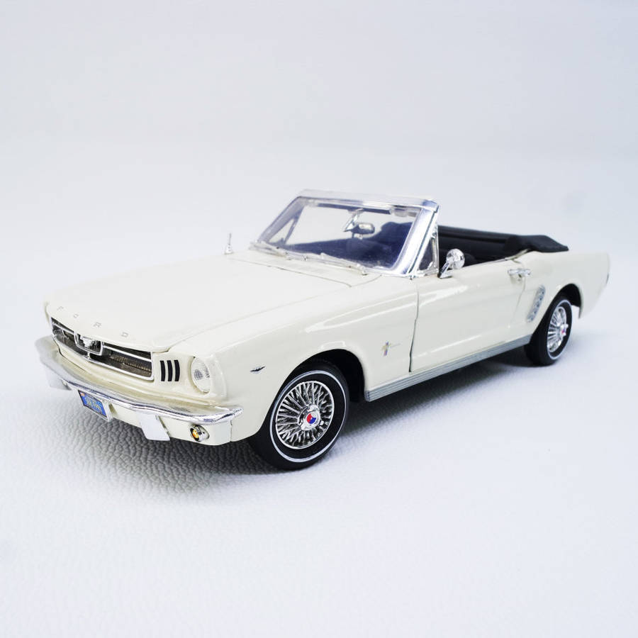 Original Die Cast Metal 1964 Ford Mustang Scale 1:18!!!