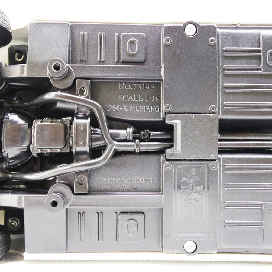 Original Die Cast Metal 1964 Ford Mustang Scale 1:18!!!