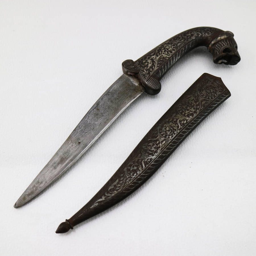 Fantastic!!! 19th Century Tiger Pommel Khanjar Damascus Dagger With Original Metal Scabbard!!!