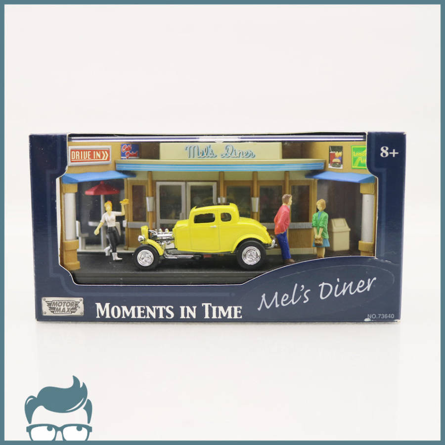 Boxed, Highly Detailed Die Cast Metal Mel's Diner Diorama Scale 1:43!!!