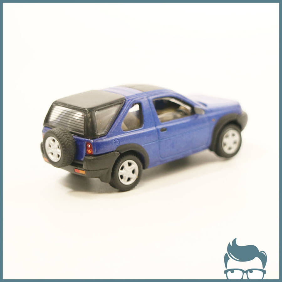 Detailed Miniature Die Cast Metal Landrover Freelander Scale 1:72
