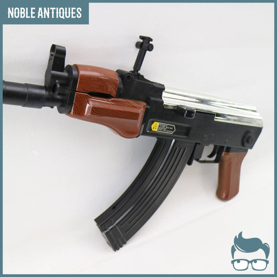 Large Spring Loaded Hard Plastic and Rubber Machine Gun!!! Scale 1:1