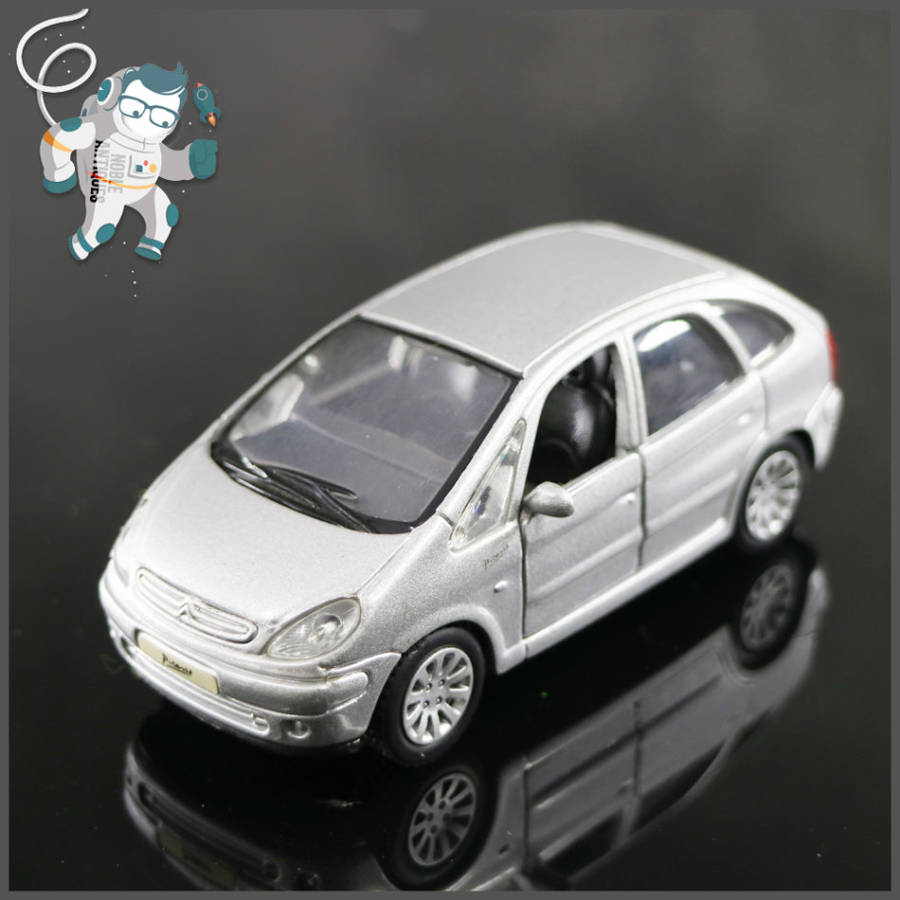 Highly Detailed Die Cast Metal Citroen Xsara Picasso!!!