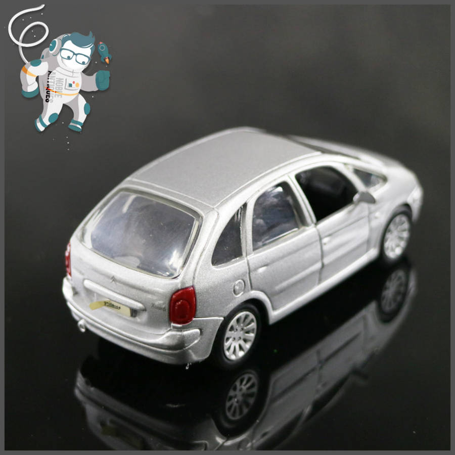 Highly Detailed Die Cast Metal Citroen Xsara Picasso!!!