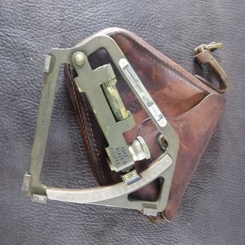RARE!!! WWII 1943 MILITARY GUNNERS QUADRANT With Leather Carry Case!!!
