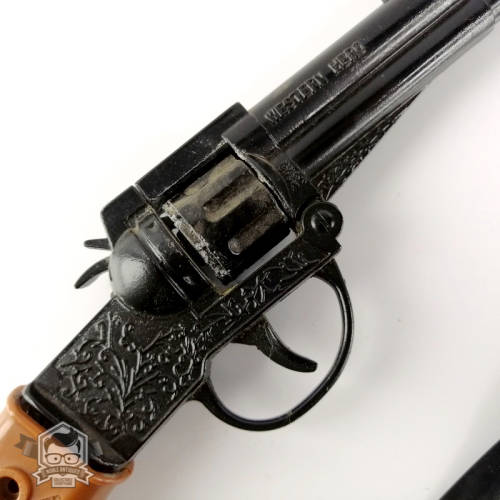 Working Vintage Western Hero Die Cast Metal Rifle Cap Gun!!!