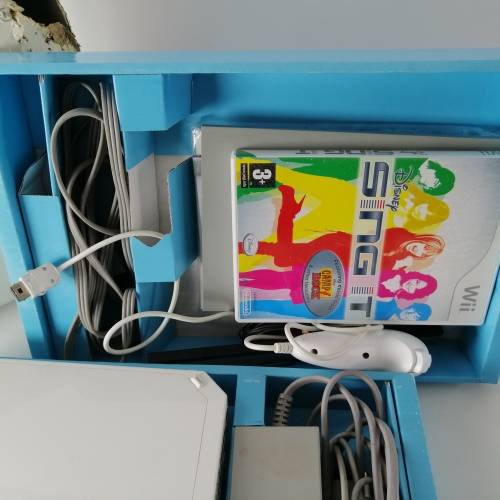 Original Boxed Complete Nintendo Wii White Combo, Not Tested!!!