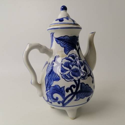 Ming Blue and White Tea Pot!!! No Cracks Or Chips!!!