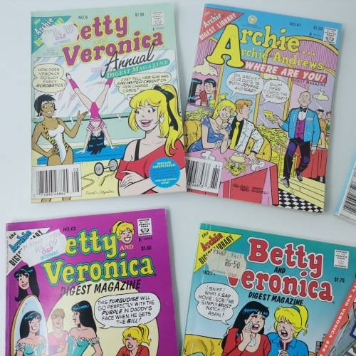 Vintage Mini Archie and Betty Comic Collection!!! Bid For All!!!