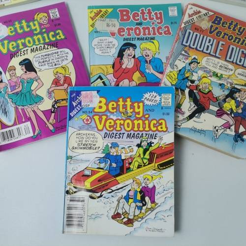 Vintage Mini Archie and Betty Comic Collection!!! Bid For All!!!