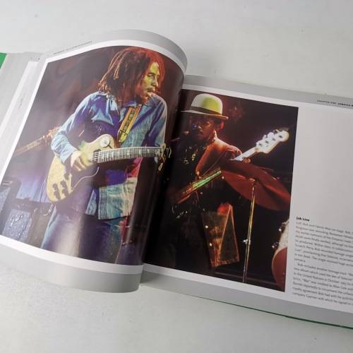 Bob Marley - The Illustrated Biography, Hardcover With Dust Jacket!!!