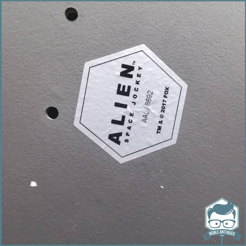 Large Original Boxed Alien & Predator Figure Collection  Space Jockey!!!