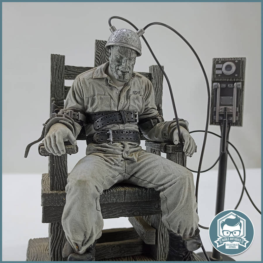 NECA Sin City Black and White Death Row Marv Figure !!!