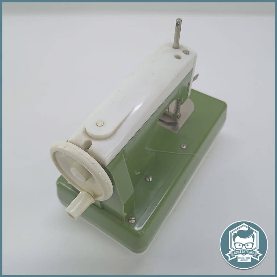 RARE!!! Vintage Japanese Metal Zig Zag 60s Mini Battery Operated Sewing Machine!!!