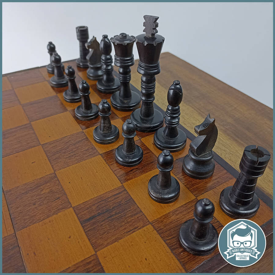 FANTASTIC!!! Hand Crafted Wood and Brass Hinge Chess Table and Travel Table!!! 60cmx50cmx35cm