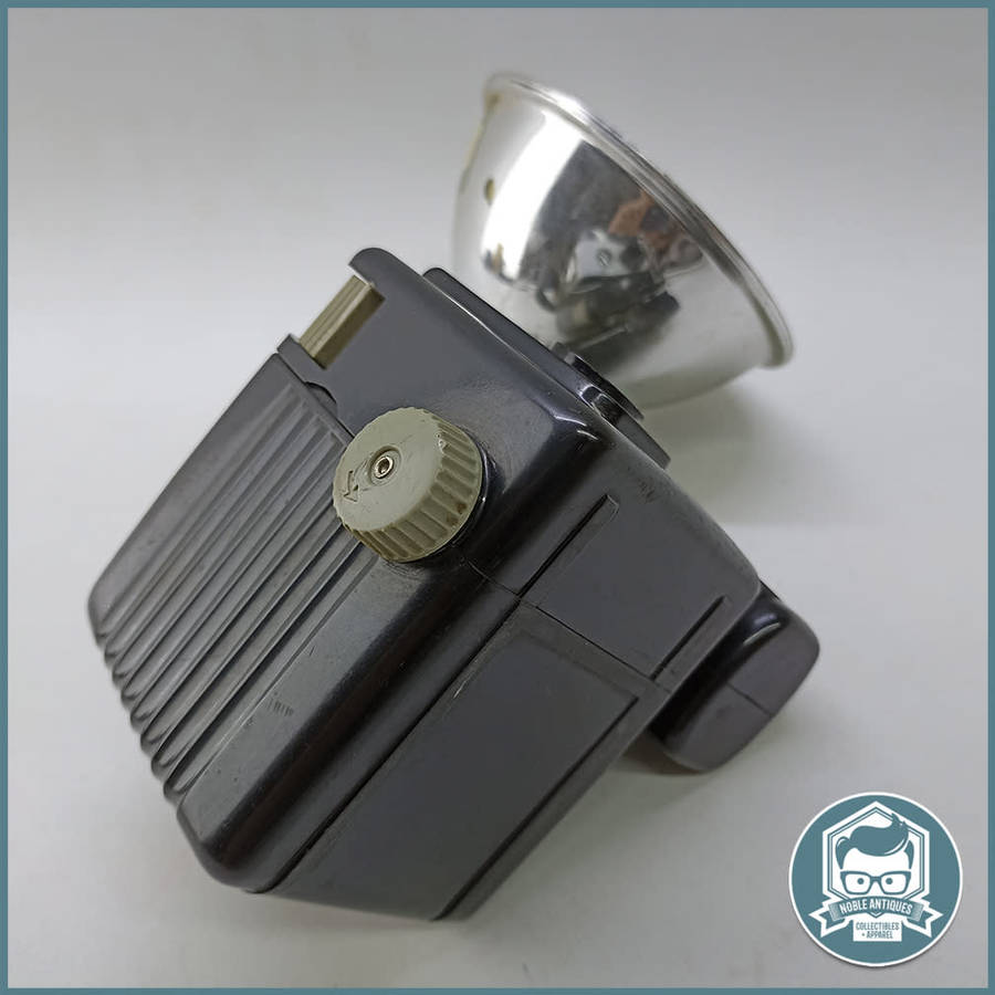Original Vintage 1950`s Kodak Brownie Hawkeye Flash Model Camera!!!