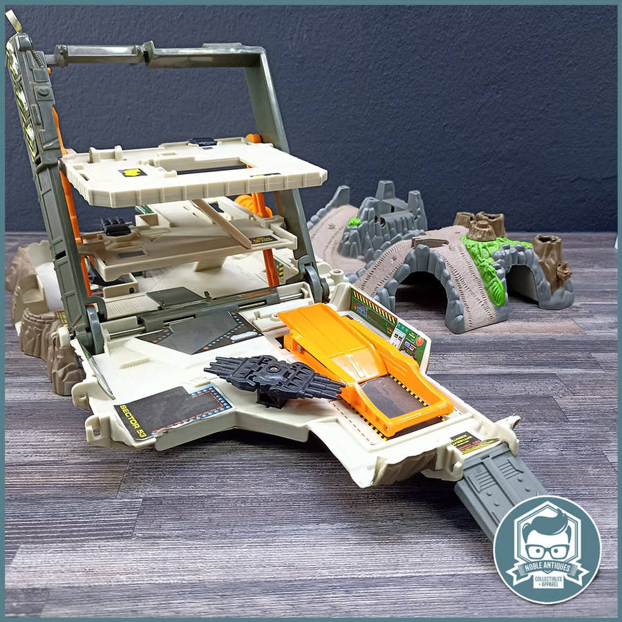 Vintage 1995 Micro Machines Military Base!!!