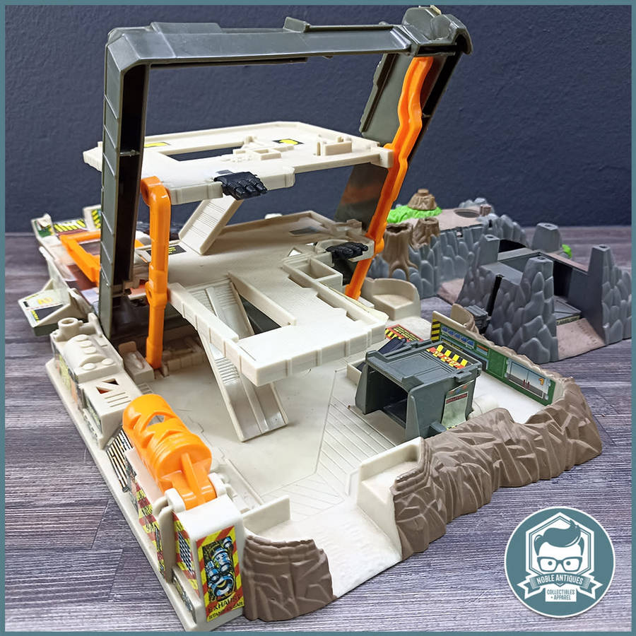 Vintage 1995 Micro Machines Military Base!!!
