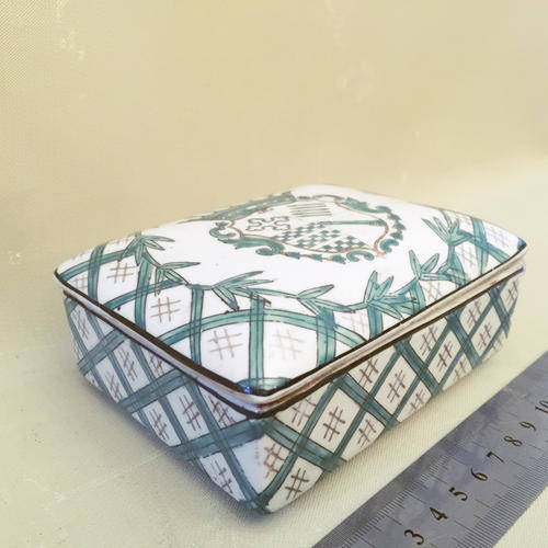 Ornately Decorated Chinese Porcelain Jewelry Box