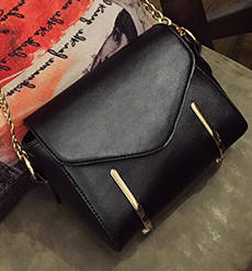 All-Match chain style handbag. Black color. Stock in ZA.