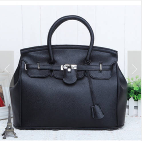 Black color lady big bag with lock, shipping R30