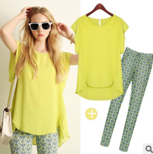 fashion ladies 2 pieces set. Chiffon shirt and pencil pans. Size 30-36. Shipping fee R60