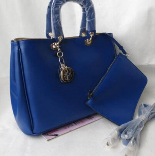 Genuine leather classic large capacity handbags. Stock in ZA. Blue color.