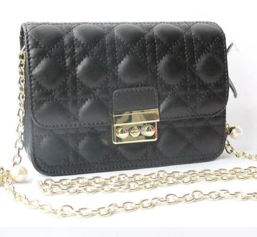 Genuine leather classic dating handbag, chain with pearls. Black color. Stock in ZA