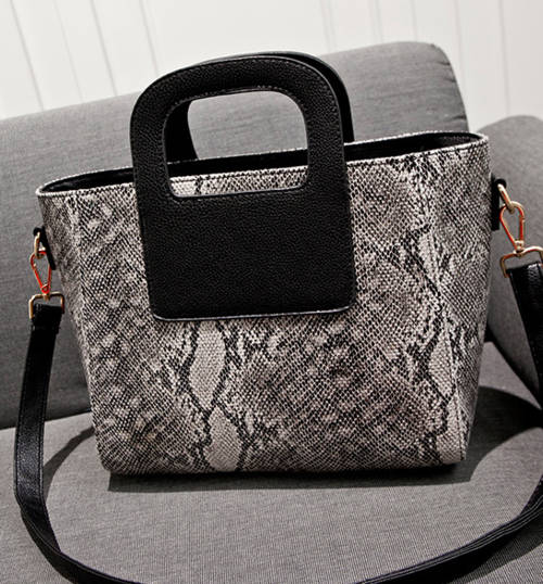 Classic snake pattern woman's handbag, shoulder bag. In Stock