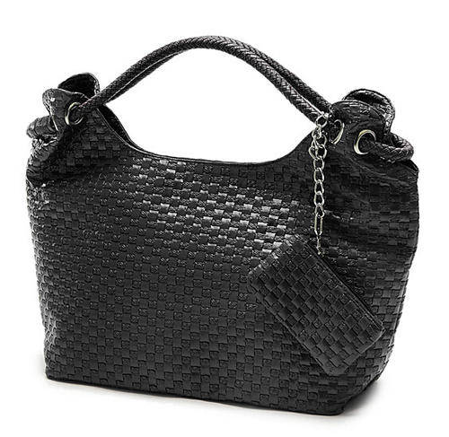 Knit style large capacity shoulder handbag, with strape. Black color. Stock in ZA