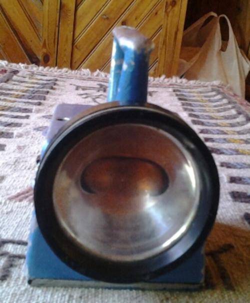 OLD RAILWAY SIGNAL LAMP!! Southhampton, made in England. height 15cm