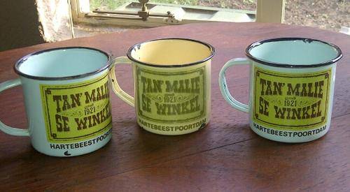 VINTAGE SET OF 3 TAN' MALIE ENAMEL MUGS!!!  HARTEBEESPOORTDAM!!