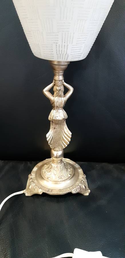 Vintage Art Deco lamp - stunning