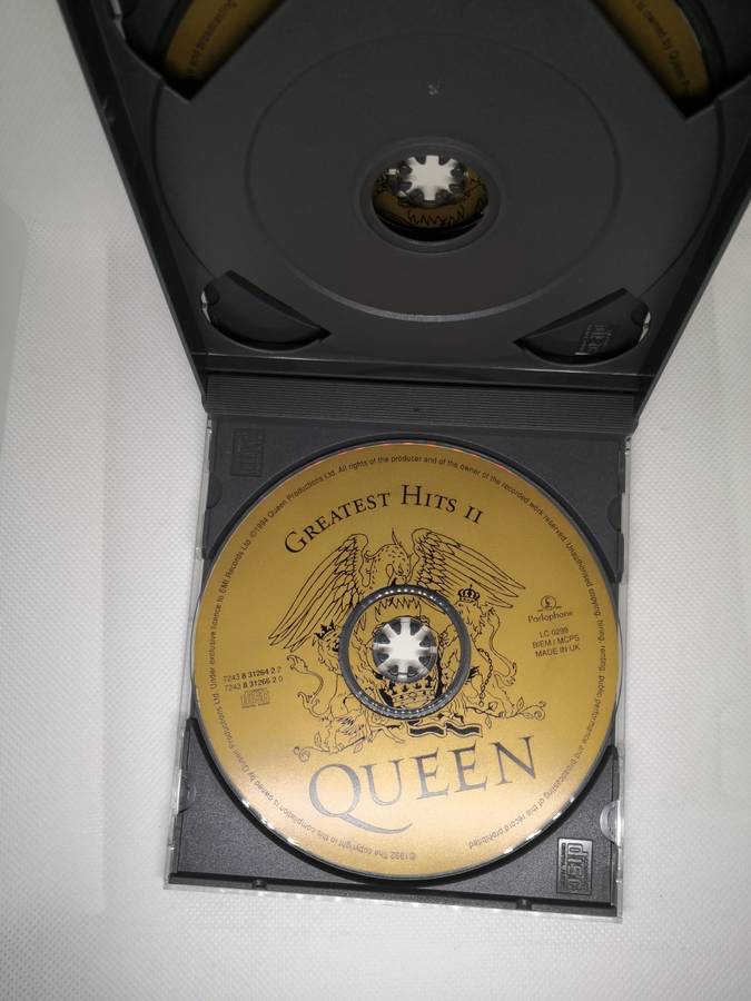 Queen  Greatest Hits I & II double CD