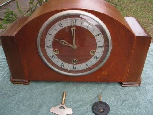 Vintage mantel clock Westminster.Collectable.