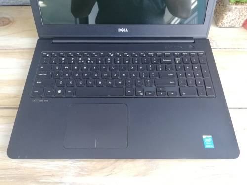 Dell Latitude 3550 Core i5 5th generation Laptop with Backlit LED Keypad (Bad Battery)