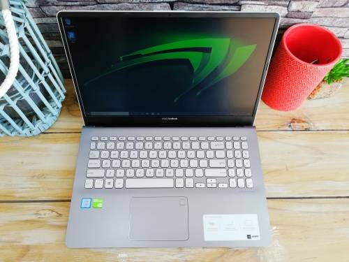 *Design Spec* Asus Vivobook Pro Series Core i5-8250U/ Nvidia GeForce/ 256GB SSD/ 8GB DDR4/ FHD 1080p