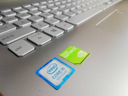 *Design Spec* Asus Vivobook Pro Series Core i5-8250U/ Nvidia GeForce/ 256GB SSD/ 8GB DDR4/ FHD 1080p