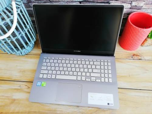 *Design Spec* Asus Vivobook Pro Series Core i5-8250U/ Nvidia GeForce/ 256GB SSD/ 8GB DDR4/ FHD 1080p