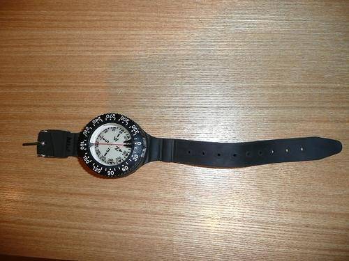 Suunto wrist compass